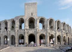 Prohlídka historického AVIGNONU s impozantním papežským palácem a slavným mostem Pont Bénezet poničeným během katastrofální povodně roku 1668. Návrat na ubytování. 4.