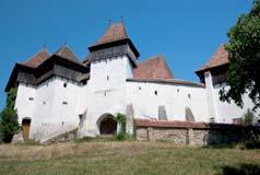 Prohlídka tajemného města SIGHISOARA (UNESCO), ve kterém se narodil legendární Vlad Tepes Dracula. Návštěva VISCRI opevněného kostela transylvánských Sasů (UNESCO). Ubytování v Brašově. 3.