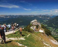 (2 369 m) s kouzelným panoramatem třítisícových vrcholů Vysokých Taur v čele s nejvyšší horou Rakouska Grossglocknerem. Návrat na ubytování. 3. den Výjezd kyvadlovou dopravou k legendárnímu ORLÍMU HNÍZDU Hitlerově horské chatě s překrásným výhledem.