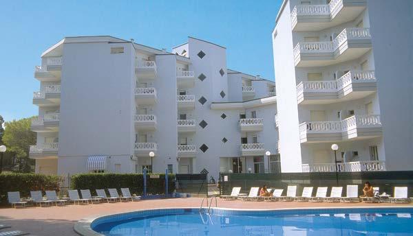 RUBIN TALIANSKO LIGNANO/RIVIERA VERDE TALIANSKO LIGNANO/SABBIADORO od 247 NA STRANE 274 200 PLÁŽ 200 METROV PIESOČNATÁ PLÁŽ PRE RODINY S DEŤMI od 247 50 BAZÉN KVALITNÉ PLÁŽ OBĽÚBENÉ NA STRANE