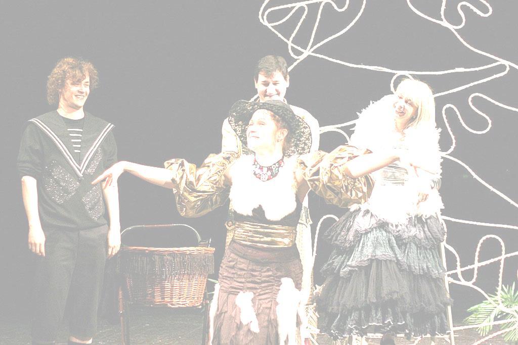 činohra Premiéra: Délka představení: Počet přestávek: Překlad: Režie, výběr hudby: Scéna, kostýmy, světelný design: Dramaturgie: Anna: Von Dideritz: Gurov: Lidija: