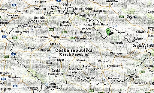 pokryt sněhem 8 měsíců v roce), kde je také socha