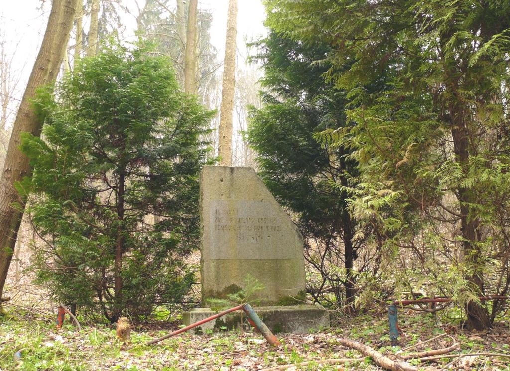 Náhodně vybral: Josef Mikula, nar. 1871, Teresie Mikulová, nar. 1868, Josef Mikula, nar. 1907, Božena Mikulová, nar. 1905, rodina pocházející z Stránka 2 Brozan u Roudnice nad Labem. A důvod?