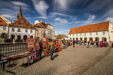 Oběd ve středověké restauraci Přejezd do Sibině Ubytování a nocleh v hotelu Ramada Hotel 4* 24.