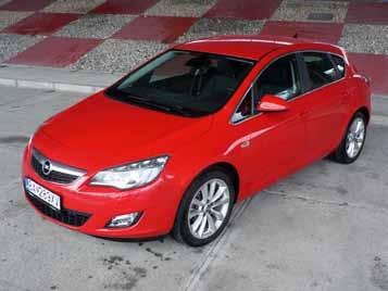 auto-aktuality Test Opel Astra Svižný mladík Po nedávnom teste modelu Opel Astra s naftovým motorom prišiel rad na ostrejšiu alternatívu. Pod jej kapotou pracoval prepĺňaný 1,6-litrový agregát.