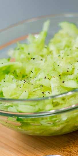 SIESTA přílohové saláty / side-dish salads / Beilagen Salate OKURKOVÝ SALÁT SE SLADKOKYSELÝM