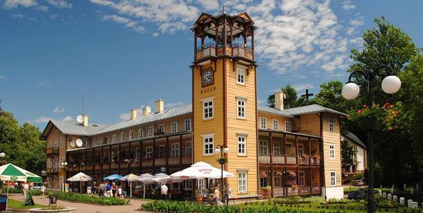 Fotografie 3: Iwonicz-Zdrój: Vila Bazar (původní Lázeňský