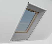 Aby se kyvné střešní okno mohlo bez problémů otevřít, musí se síť proti hmyzu namontovat dále od okna.