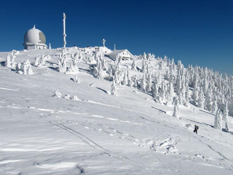 zázemí pro získávání údajů Meteorologické stanice