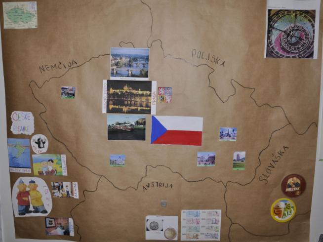 a Učenci smo v šolo prinesli slike o Češki.