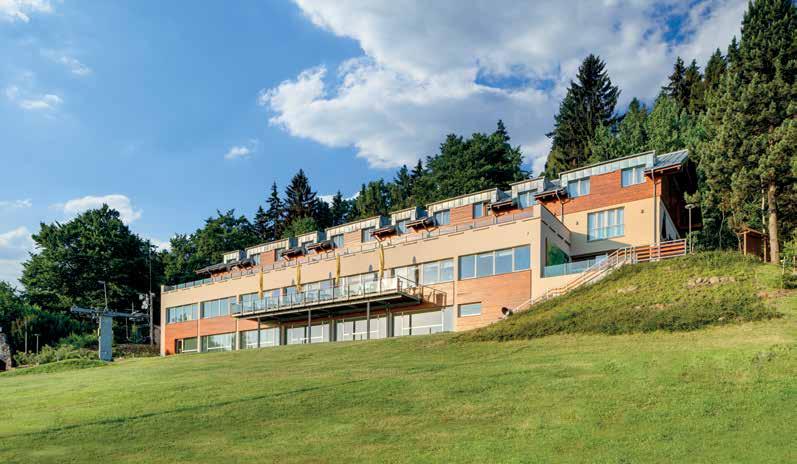 BAZÉN WHIRLPOOL RELAX HOTEL MONÍNEC*** Monínec, střední Čechy TÝDENNÍ CVIČENÍ V ČR CVIČENÍ V ZAHRANIČÍ n Ubytování: dvou- a třílůžkové pokoje, některé s možností přistýlky (rozkládací křeslo),