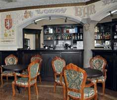 n Vybavení: recepce, restaurace Středověká krčma s venkovními altány, královská restaurace, salonek Václava II, lobby bar s terasou (otevřen dle sezóny a obsazenosti hotelu), WiFi, kongresový sál SPA