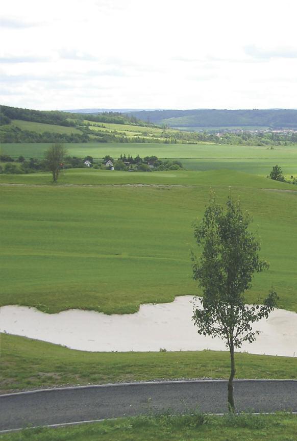 Green i Tradiční směs pro golfové greeny Nejběžněji a nejúspěšněji používaná směs pro golfové greeny.