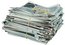 Papier Plasty Interval vývozu: 1 krát za 4 týždne pre IBV a 1 krát za dva týždne pre bytové domy a formou školského zberu Druh nádoby: modré plastové vrecia a modré plastové 1100 litrové kontajnery