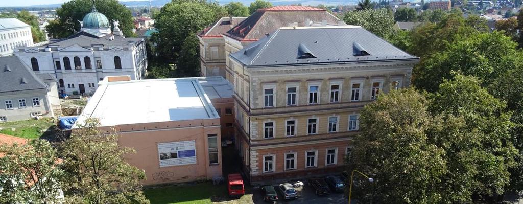 Další akcí, která započala v době letních prázdnin v roce 2017 za přispění zřizovatele, je akce Oprava střechy včetně výměny střešních
