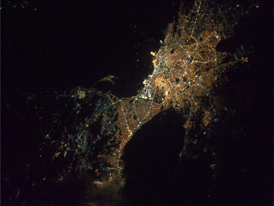 Manila v noci: italský astronaut ESA Paolo Nespoli pořídil
