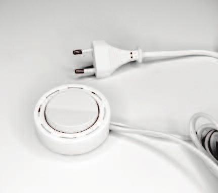 20 W Primárne napätie: 100-240 V, 50/60 Hz Sekundárne napätie: 24 V Vr. 3.000 mm sieťového kábla a 1.
