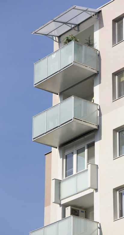 Závěsné balkony pro rozšíření betonové lodžie Při zateplování panelových domů s betonovými lodžiemi dochází ke zmenšení užitné plochy lodžie.