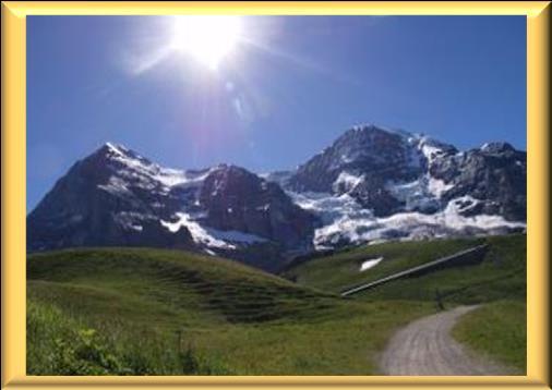 Švýcarsko Grindelwald Grindelwald je horské středisko ležící ve výšce 1034 m.n.m. pod proslulou severní stěnou Eigeru.
