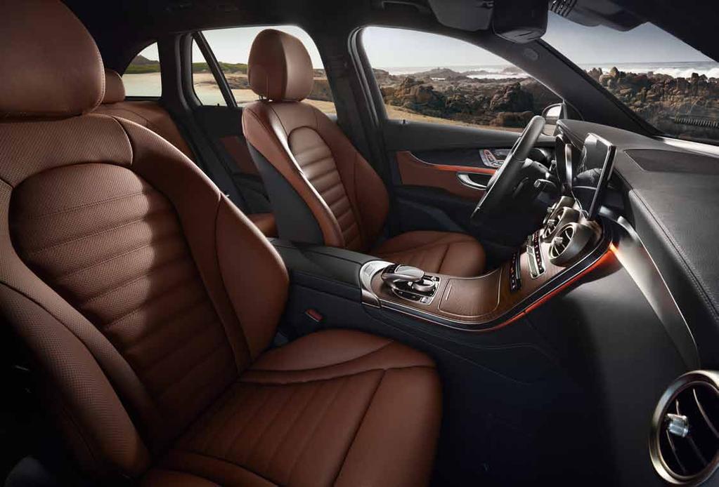 16 Interiér GLC zaujme svým luxusním provedením.