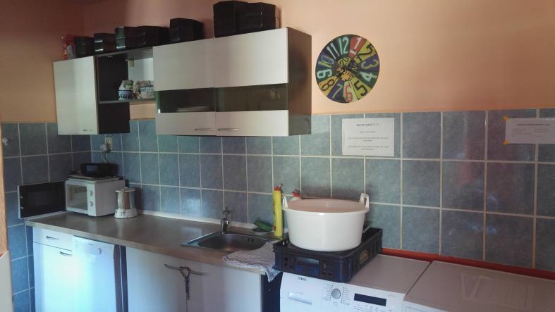 Součástí služby Intervenčního centra je zajištění spolupráce a vzájemné informovanosti mezi intervenčními centry, poskytovateli jiných sociálních služeb, orgány sociálně-právní ochrany dětí, obcemi,