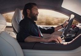 Package). Dobře, dám vám chvilku, abyste mohli tyto hodnoty vstřebat, a přidám, že poprvé v historii je BMW M5 vybaveno pohonem všech kol M xdrive. Ten nabídne tři různé režimy 4WD, 4WD Sport a 2WD.
