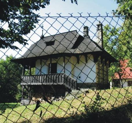 Architekt vytvořil studii na doplnění infrastruktury pro různorodé aktivity a úpravu těch nejvýznamnějších objektů celého areálu včetně skokanských můstků, kde by mělo vzniknout muzeum Jiřího Rašky.