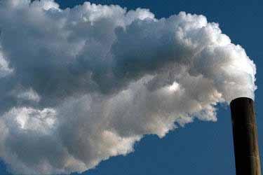 Proudění v atmosféře Turbulentní pohyby menších měřítek formující chaotickou strukturu vlečky souvisí v tomto případě převážně s produkcí turbulence na vstupu horkých odpadních plynů do vnějšího