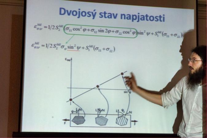 KRYSTALOGRAFICKÁ SPOLEÈNOST 2012-14 107 R. Èerný P. Skubák S. Prugoveèki Kolokvium - Struktura 2012 Ho tel Centrál, Klatovy 11. - 14. 6.