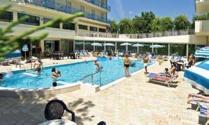 Hotel MIAMI *** 150 m / bazén VLASTNÁ - deň príchodu a deň odchodu-sobota Kompletne zrenovovaný v máji.