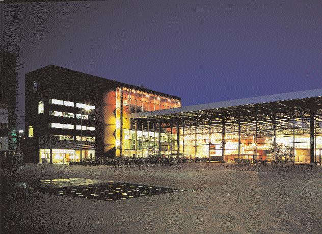hans van beek (Atelier PRO) Vzdělání: Akademie architektury; Významná díla: Divadlo De Regentes, Divadlo Appel a Národní divadlo v Haagu, Nizozemské velvyslanectví v Kyjevě.