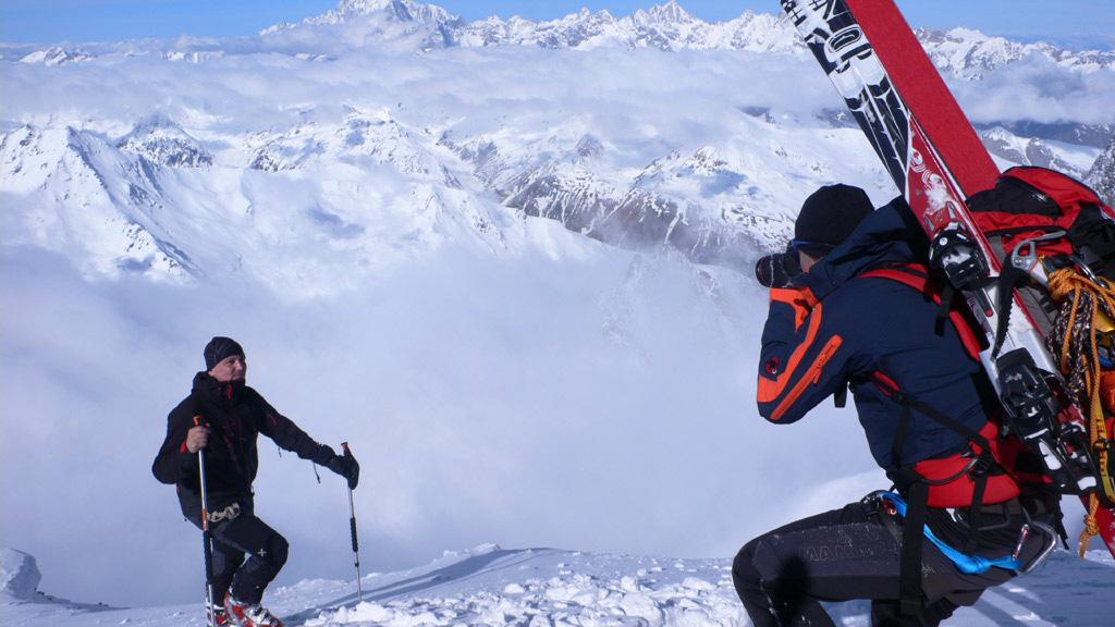 V penzionu je vybavená kuchyňka DALŠÍ INFORMACE DOPORUČENÉ MAPY LKS 282S Martigny 1:50 000 LKS 283S Arolla 1:50 000 www.