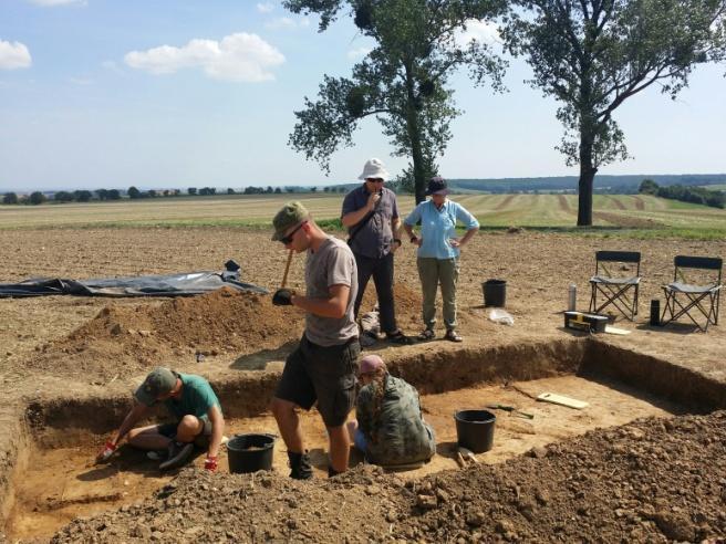 Prezentace aktivit při muzeu souvků v Bolaticích na webových stránkách pobočky České archeologické společnosti pro Moravu a Slezsko Aleš Uhlíř Od roku 2017 má Česká archeologická společnost, pobočka
