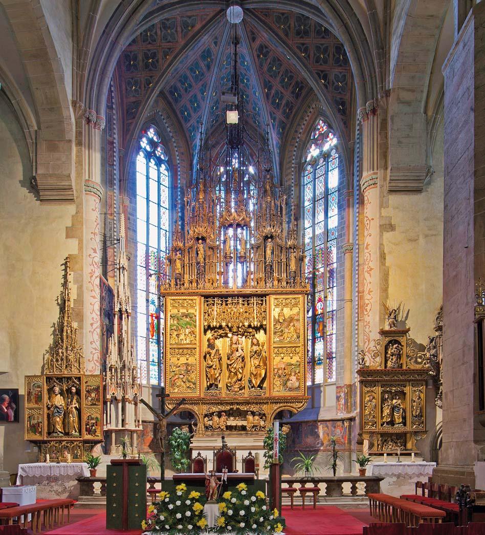 skvosty Slovenska. Množstvo vzácnych architektonických pamiatok, nadväzujúcich na slávne dejiny mesta, chránia dodnes zachovalé mestské hradby.