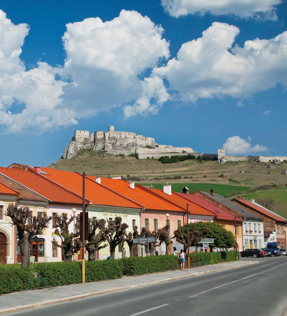 Spišské Podhradie Pod majestátnym Spišským hradom, neďaleko Spišskej Kapituly, leží v nadmorskej výške 430 m malé provinčné mestečko Spišské Podhradie, v minulosti významné stredisko remesiel.