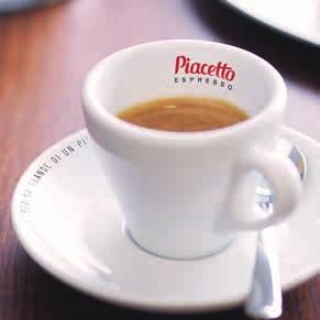 Tepl n poje Hot drinks Warme Getr nke PURE Fine Selection Deluxe Cocoa 39 Kč 1,60 Eur Čaj PURE dle nabídky EN PURE Tea (of your choice) DE PURE Tee (nach Ihrer Wahl) 45 Kč 1,90 Eur Espresso Espresso