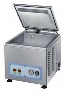 Mlýnek na maso M - 8 tělo leštěný hliníkový odlitek násypka nerezová tlačný kolík z plastu vypínač zapnuto / vypnuto produkce: 40 kg / h pouze na syrové maso Původní cena: 8.990,- použitý 5.