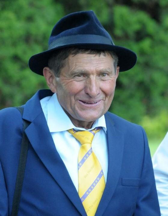 Velká pardubická s Českou pojišťovnou Josef Váňa: Zkušenost Zarifa, elán No Time To Lose Josef Váňa je určitě nejznámější osobou Velké pardubické.