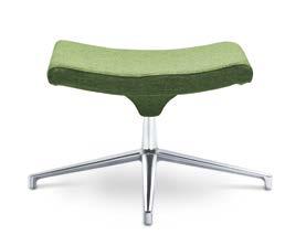 The Relax shell has been designed as a one-piece structure made of a steel frame covered with high quality