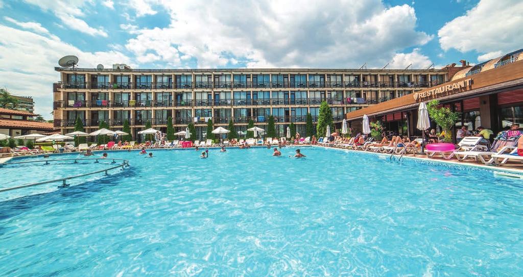162 trezory na recepcii za poplatok zmenáreň TV miestnosť 2 reštaurácie výťah v 5-poschodovej časti lobby bar vonkajší bazén s oddelenou časťou pre deti bar pri bazéne detské ihrisko pekná udržiavaná