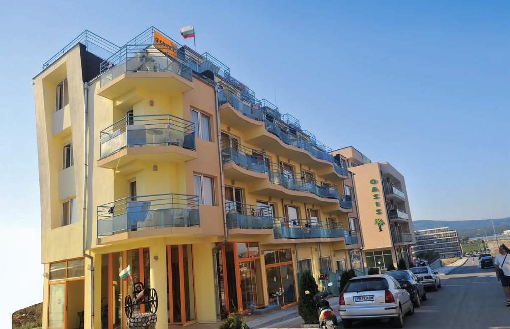 hotel Meteora 193 Primorsko aquapark Primorsko OFICIÁLNA KATEGÓRIA: ** POLOHA: hotel sa nachádza v pokojnej severnej časti strediska približne 550 m od aquaparku približne 10 minút chôdze do centra