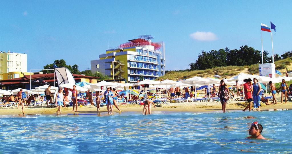hotel Kamenec Kiten 200 ALL INCLUSIVE raňajky, obedy, večere formou bufetových stolov neskoré raňajky od 10:00 do 11:30 hod. snack, sladké koláče, zmrzlina, káva, čaj od 15:30 do 17:00 hod.