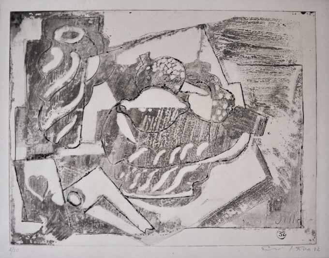 16 16 Emil Filla (1882 1953) Zátiší s lahví, kartou, košíkem ovoce a dýmkou suchá jehla, akvatinta, 33 x 25 cm, sign. PD Emil Filla 32, rám, č.