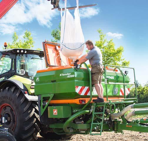Připojení ke spodnímu závěsu pro kypřič Cenius TX taženému za zásobníkem Komfortní ovládání Dávkování s elektrickým pohonem je známé ze strojů řady Cirrus.
