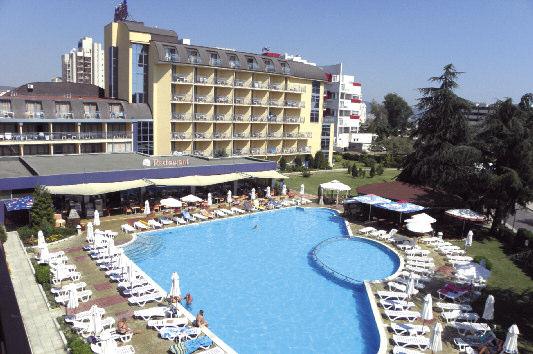Slnečné pobrežie HOTEL BaJKaL ALL INCLUSIVE Od PLÁŽE 150M izby 2+2 Poloha: Hotel Bajkal pozostáva z 3 častí a leží v južnej časti Slnečného pobrežia, približne 150 metrov od pláže.