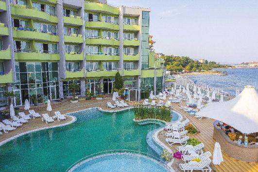 Nesebar HOTEL MPM arsena LUXUS TOP PONUkA ULTRA ALL INCLUSIVE NA PLÁŽI Poloha, popis: Elegantný plážový rezort je situovaný na veľmi atraktívnom mieste, len niekoľko minút chôdze od centra