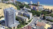 na vlasy. Stravovanie: allinclusive: raňajky obedy a večere formou bufetových stolov snack, pizza, sladké koláče, káva, čaj od 15:30 do 17:00 hod.