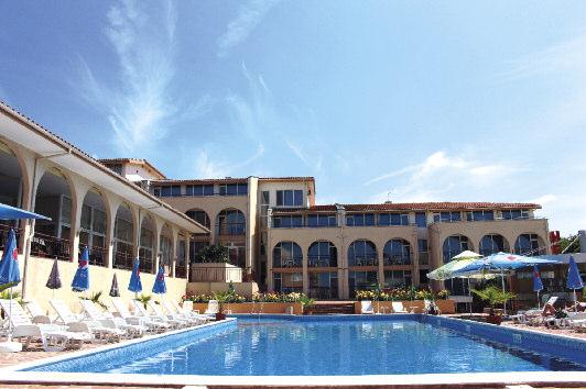 Sozopol HOTEL hera NA PLÁŽI Poloha popis: Príjemný hotel Hera sa nachádza v blízkosti pláže Charmanite(cca 150 m), v novej časti Sozopolu.