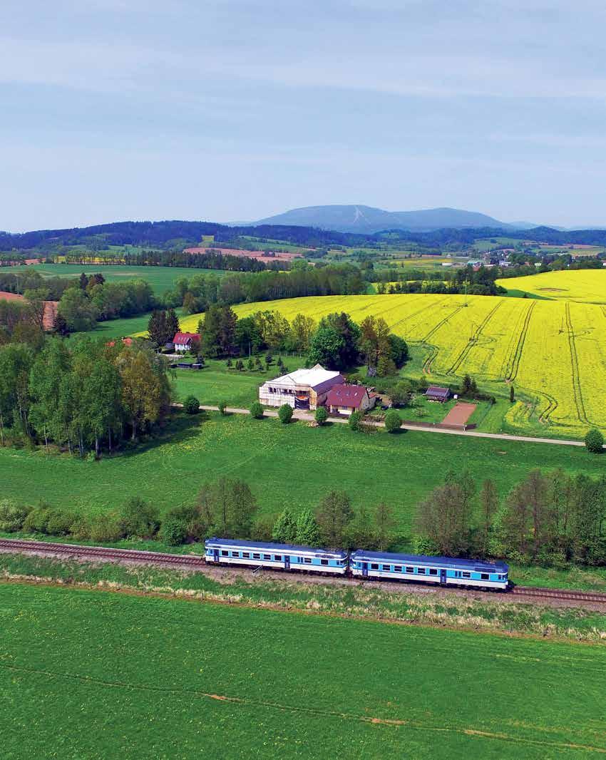 CESTO VÁNÍ PO ČR FOTO: JAN CHALOUPKA PODKRKONOŠÍ Ze stanice Vlčice se do Pilníkova vydejte přes kopec Výhledy.