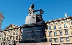 Během války tady na uzavřeném prostoru žilo téměř půl milionu lidí. Ghetto přitom tvořilo pouze necelých 5 procent rozlohy Varšavy.